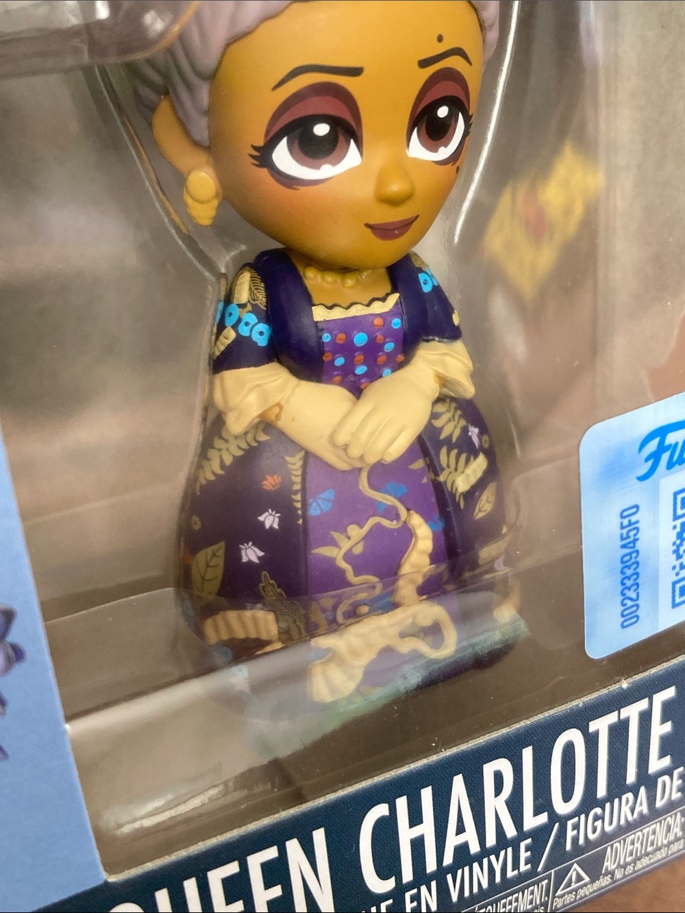 Funko Bridgerton Queen Charlotte Netflix Vinyl Figure - Purple & Gold - Picture 10 of 13